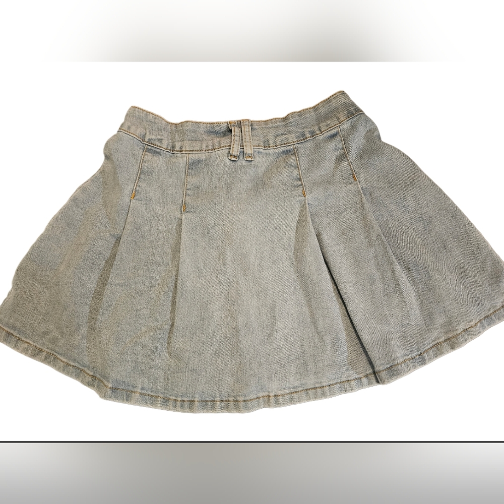 Windsor Light Wash Pleated Denim Mini Skirt - Small Petite - Picture 3 of 9
